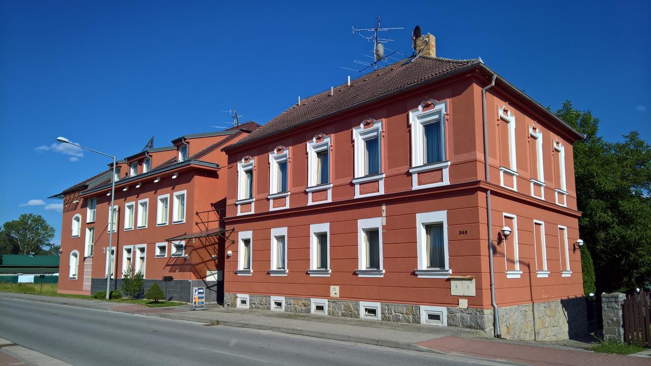 Casino Admiral Velenice - Gmuend Ceske Velenice Buitenkant foto